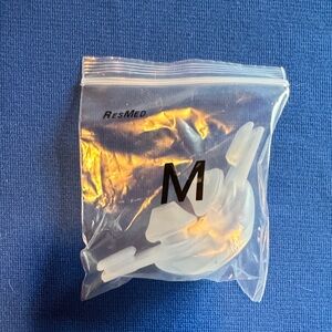 ResMed Nasal Pillows for Swift FX & Swift FX Bella Series Medium M NEW w/o box